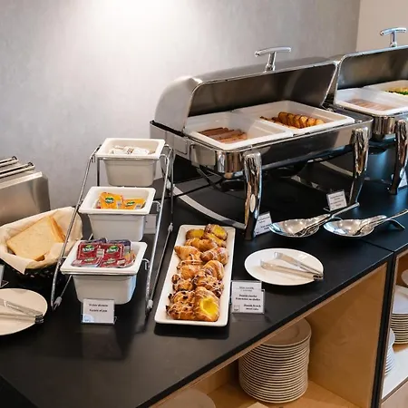 Tulip Residences Targowa Hotell 3*