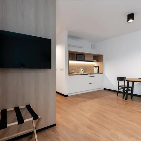 Tulip Residences Targowa Hotel