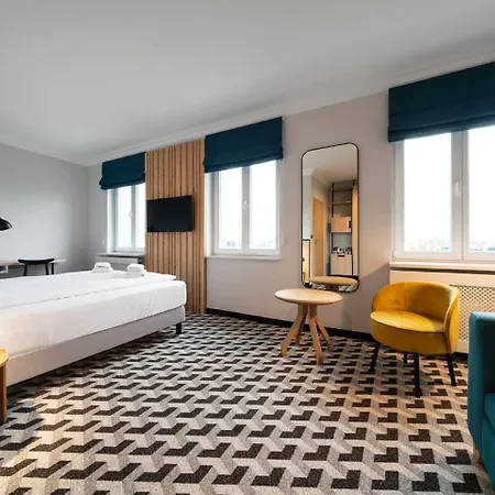 Tulip Hotels & Residences Warsaw Targowa 3*