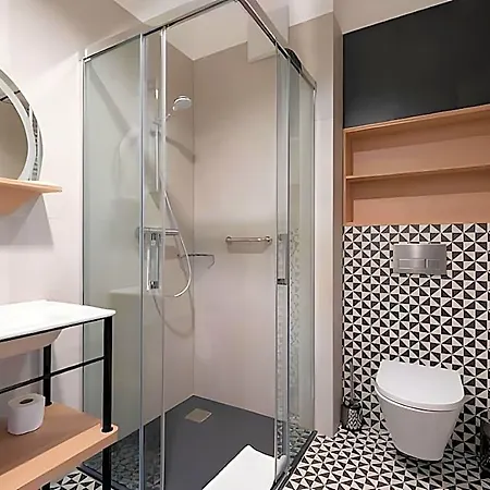 מלון Tulip Residences Targowa 3*