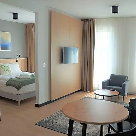 מלון Tulip Residences Targowa 3*