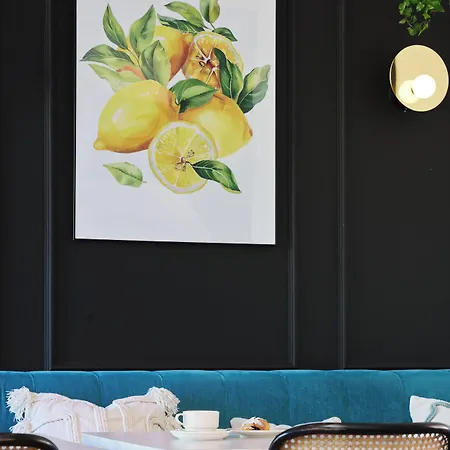 Tulip Residences Targowa 호텔 3*