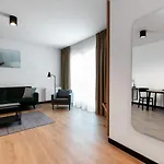 Tulip Residences Targowa 호텔 3*