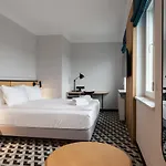 Tulip Residences Targowa 호텔 3*