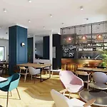 호텔 Tulip Residences Targowa 3*