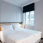 Tulip Residences Targowa 호텔 3*