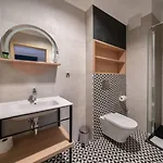 Tulip Residences Targowa 호텔