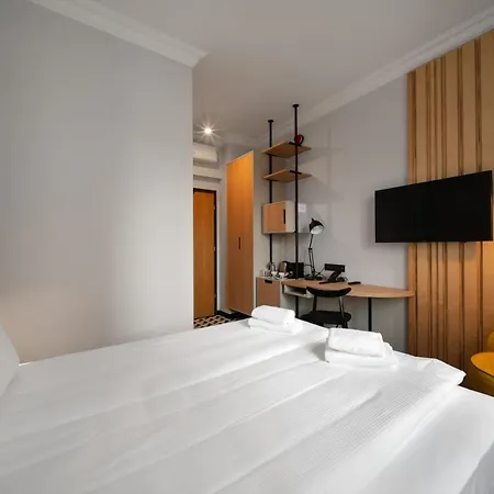 Tulip Residences Targowa 3* ורשה